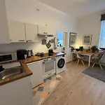 Für Befristete Aufenthalte Nähe Uksh Voll Möbliert Apartment *